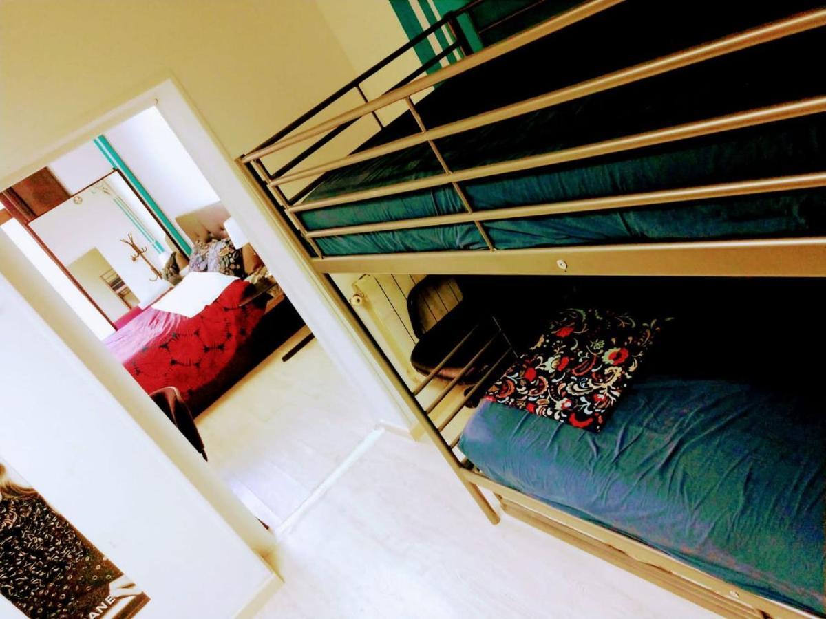 Parsa Homstay Madri Exterior foto