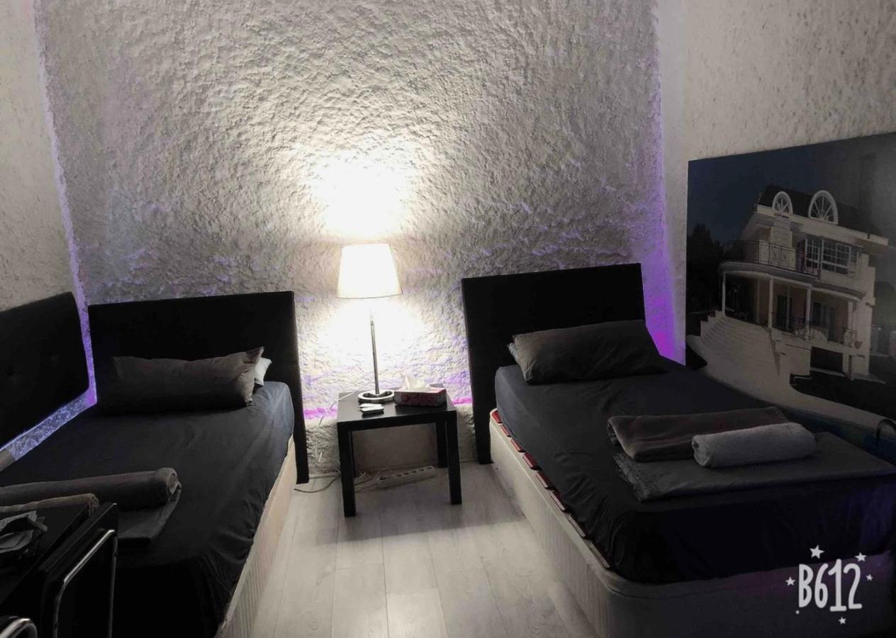 Parsa Homstay Madri Exterior foto